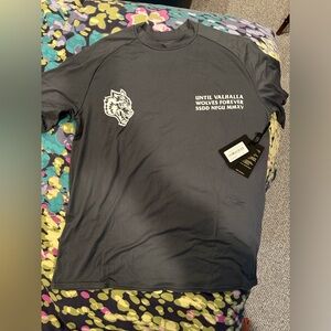 Darc Sport in our soul dry wolf 🐺 raglan tee